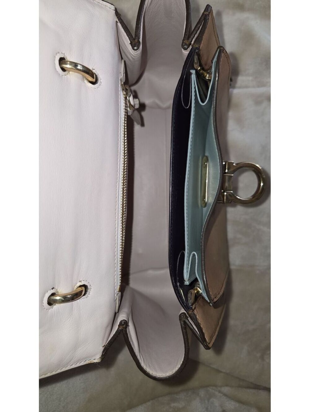 L17. Salvatore Ferragamo "Sofia" - Picture 6 of 6